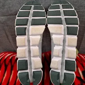 On Running | Shoes | Size 2 Men Oncloud Athletic Casual  display picture 1